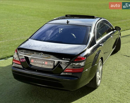 Черный Мерседес С Класс, объемом двигателя 5.5 л и пробегом 288 тыс. км за 10500 $, фото 20 на Automoto.ua