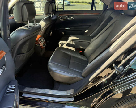 Черный Мерседес С Класс, объемом двигателя 3.5 л и пробегом 164 тыс. км за 12400 $, фото 15 на Automoto.ua