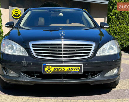 Черный Мерседес С Класс, объемом двигателя 3.5 л и пробегом 315 тыс. км за 10600 $, фото 1 на Automoto.ua