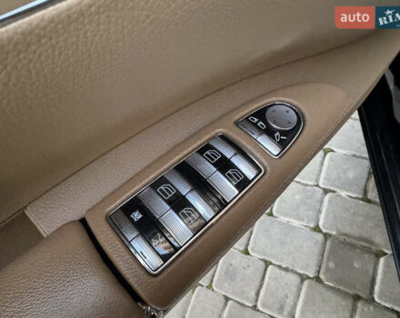 Черный Мерседес С Класс, объемом двигателя 5.5 л и пробегом 290 тыс. км за 10000 $, фото 16 на Automoto.ua