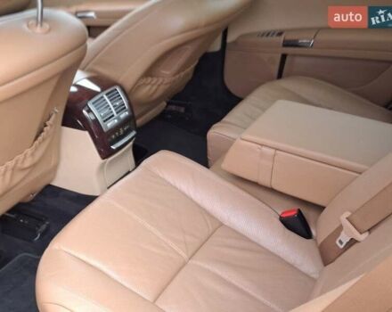 Черный Мерседес С Класс, объемом двигателя 5.5 л и пробегом 261 тыс. км за 10490 $, фото 24 на Automoto.ua