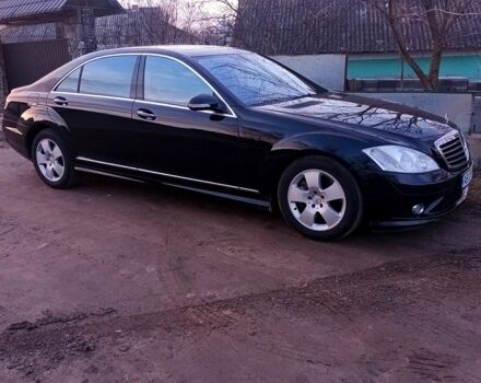 Чорний Мерседес С Клас, об'ємом двигуна 5.4 л та пробігом 208 тис. км за 17500 $, фото 5 на Automoto.ua