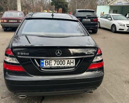 Чорний Мерседес С Клас, об'ємом двигуна 5.5 л та пробігом 180 тис. км за 13500 $, фото 4 на Automoto.ua