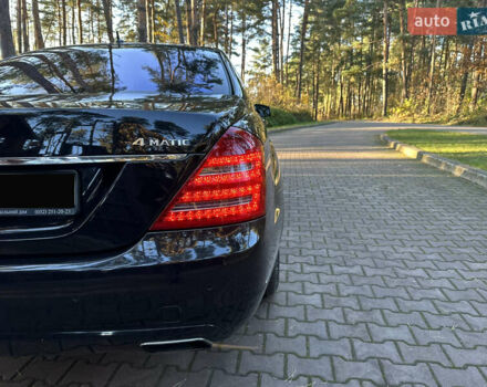 Черный Мерседес С Класс, объемом двигателя 5.5 л и пробегом 399 тыс. км за 13500 $, фото 6 на Automoto.ua