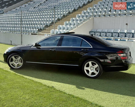 Черный Мерседес С Класс, объемом двигателя 5.5 л и пробегом 288 тыс. км за 10500 $, фото 17 на Automoto.ua
