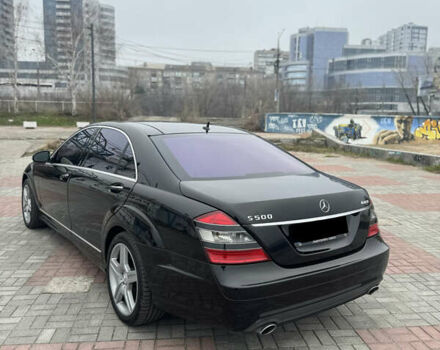 Чорний Мерседес С Клас, об'ємом двигуна 5.5 л та пробігом 182 тис. км за 17999 $, фото 12 на Automoto.ua