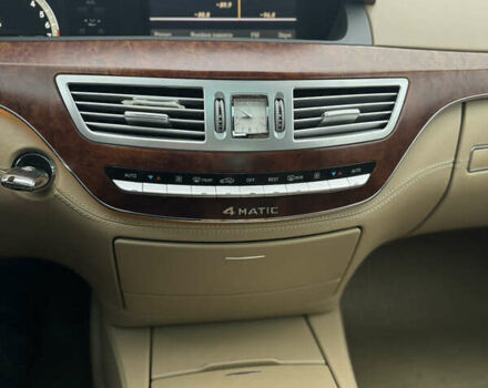 Чорний Мерседес С Клас, об'ємом двигуна 5.5 л та пробігом 182 тис. км за 17999 $, фото 3 на Automoto.ua