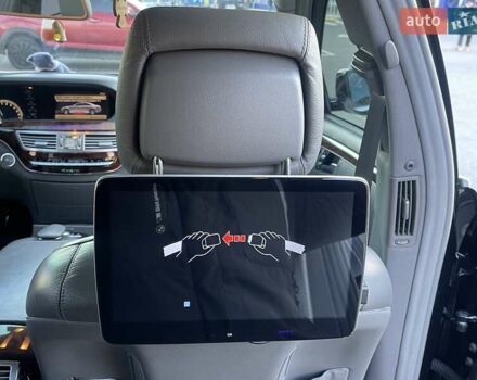 Черный Мерседес С Класс, объемом двигателя 5.5 л и пробегом 230 тыс. км за 18000 $, фото 12 на Automoto.ua