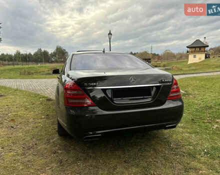 Черный Мерседес С Класс, объемом двигателя 5.5 л и пробегом 399 тыс. км за 13500 $, фото 11 на Automoto.ua