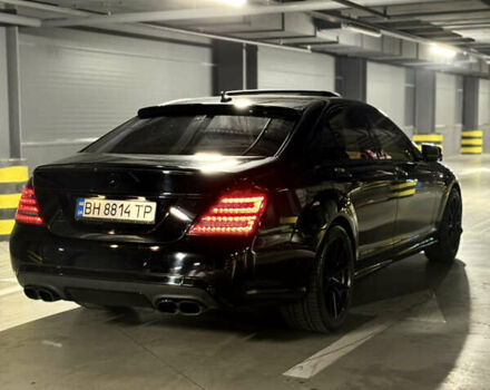 Черный Мерседес С Класс, объемом двигателя 5.5 л и пробегом 290 тыс. км за 12999 $, фото 11 на Automoto.ua