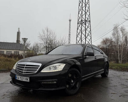 Черный Мерседес С Класс, объемом двигателя 5.5 л и пробегом 237 тыс. км за 9999 $, фото 19 на Automoto.ua