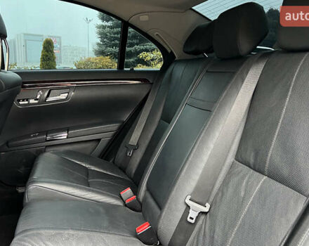 Черный Мерседес С Класс, объемом двигателя 3.5 л и пробегом 245 тыс. км за 13750 $, фото 23 на Automoto.ua