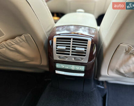 Чорний Мерседес С Клас, об'ємом двигуна 5.5 л та пробігом 243 тис. км за 12999 $, фото 47 на Automoto.ua