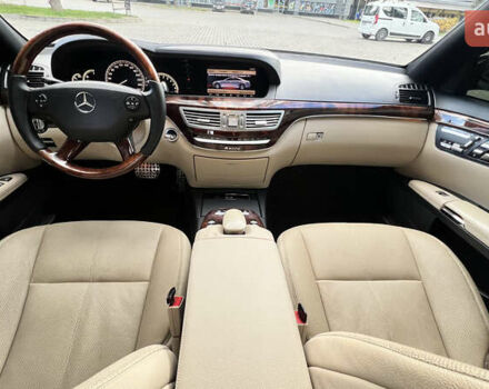 Мерседес С Клас 2008 у Чернівцях на Automoto.ua Чорний Мерседес С Клас, об'ємом двигуна 3.5 л та пробігом 273 тис. км за 11800 $, фото 17 на Automoto.ua