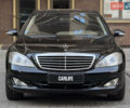 Черный Мерседес С Класс, объемом двигателя 5.5 л и пробегом 290 тыс. км за 10000 $, фото 5 на Automoto.ua