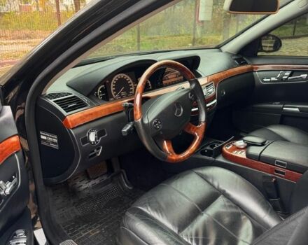 Черный Мерседес С Класс, объемом двигателя 3 л и пробегом 220 тыс. км за 13600 $, фото 6 на Automoto.ua