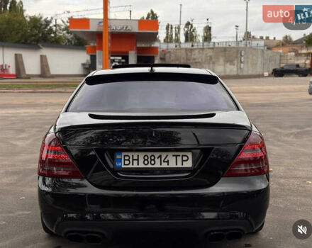 Черный Мерседес С Класс, объемом двигателя 5.46 л и пробегом 258 тыс. км за 15000 $, фото 5 на Automoto.ua
