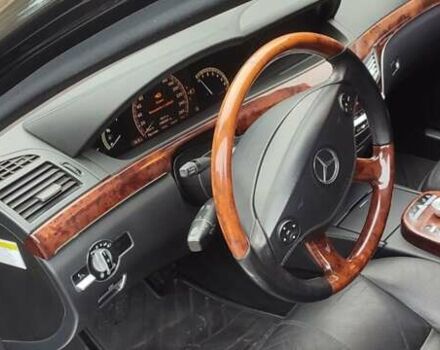 Чорний Мерседес С Клас, об'ємом двигуна 5.5 л та пробігом 198 тис. км за 12000 $, фото 8 на Automoto.ua