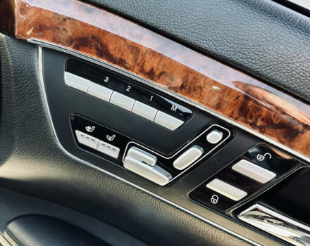 Черный Мерседес С Класс, объемом двигателя 5.5 л и пробегом 210 тыс. км за 12900 $, фото 21 на Automoto.ua