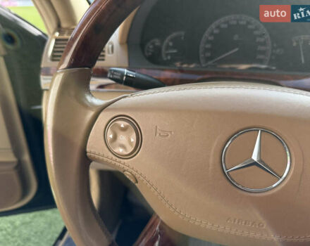 Черный Мерседес С Класс, объемом двигателя 5.5 л и пробегом 288 тыс. км за 10500 $, фото 26 на Automoto.ua