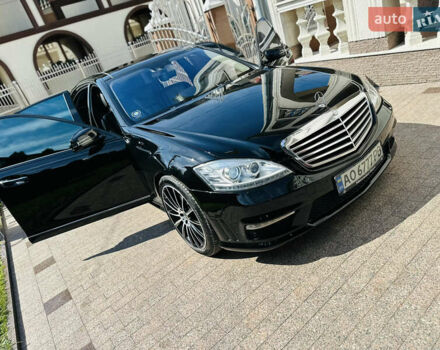 Черный Мерседес С Класс, объемом двигателя 5.5 л и пробегом 210 тыс. км за 12900 $, фото 90 на Automoto.ua