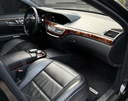 Черный Мерседес С Класс, объемом двигателя 6.21 л и пробегом 83 тыс. км за 26000 $, фото 34 на Automoto.ua