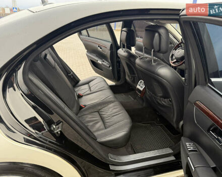 Чорний Мерседес С Клас, об'ємом двигуна 5.46 л та пробігом 245 тис. км за 8500 $, фото 13 на Automoto.ua