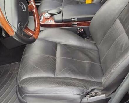 Чорний Мерседес С Клас, об'ємом двигуна 5.5 л та пробігом 198 тис. км за 12000 $, фото 4 на Automoto.ua