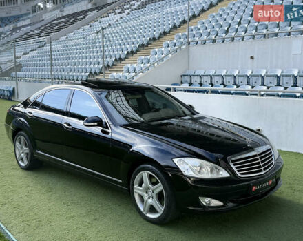 Черный Мерседес С Класс, объемом двигателя 5.5 л и пробегом 288 тыс. км за 10500 $, фото 9 на Automoto.ua