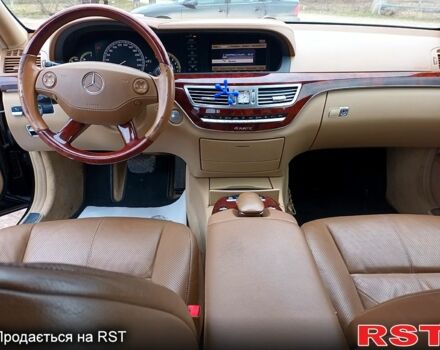 Чорний Мерседес С Клас, об'ємом двигуна 5.4 л та пробігом 208 тис. км за 17500 $, фото 8 на Automoto.ua