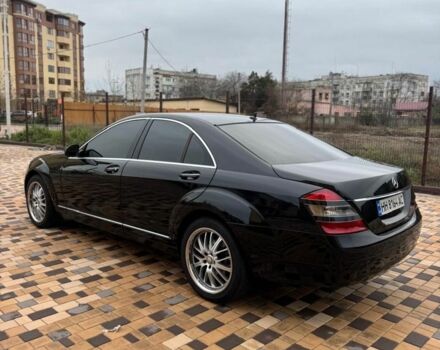 Черный Мерседес С Класс, объемом двигателя 3 л и пробегом 220 тыс. км за 13600 $, фото 5 на Automoto.ua