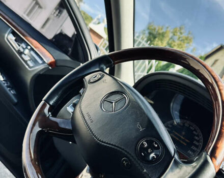 Черный Мерседес С Класс, объемом двигателя 5.5 л и пробегом 210 тыс. км за 12900 $, фото 5 на Automoto.ua