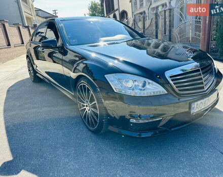 Черный Мерседес С Класс, объемом двигателя 5.5 л и пробегом 210 тыс. км за 12900 $, фото 114 на Automoto.ua
