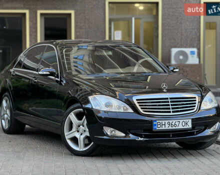 Черный Мерседес С Класс, объемом двигателя 5.46 л и пробегом 290 тыс. км за 9900 $, фото 6 на Automoto.ua