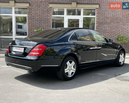 Черный Мерседес С Класс, объемом двигателя 5.5 л и пробегом 117 тыс. км за 49990 $, фото 9 на Automoto.ua