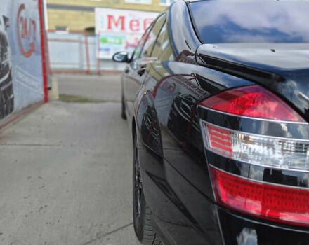 Чорний Мерседес С Клас, об'ємом двигуна 5.5 л та пробігом 260 тис. км за 12999 $, фото 4 на Automoto.ua