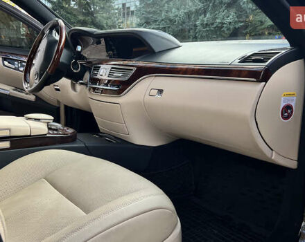 Мерседес С Клас 2008 у Чернівцях на Automoto.ua Чорний Мерседес С Клас, об'ємом двигуна 3.5 л та пробігом 273 тис. км за 11800 $, фото 23 на Automoto.ua