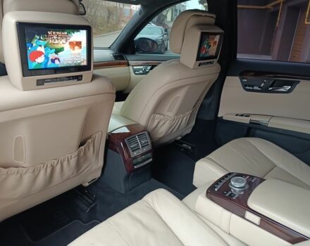 Черный Мерседес С Класс, объемом двигателя 5 л и пробегом 345 тыс. км за 18999 $, фото 15 на Automoto.ua