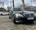 Черный Мерседес С Класс, объемом двигателя 4.7 л и пробегом 320 тыс. км за 9800 $, фото 1 на Automoto.ua
