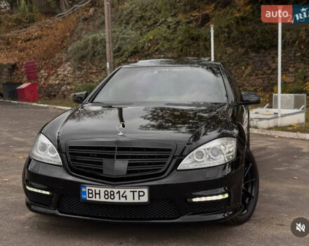 Черный Мерседес С Класс, объемом двигателя 5.46 л и пробегом 258 тыс. км за 15000 $, фото 1 на Automoto.ua