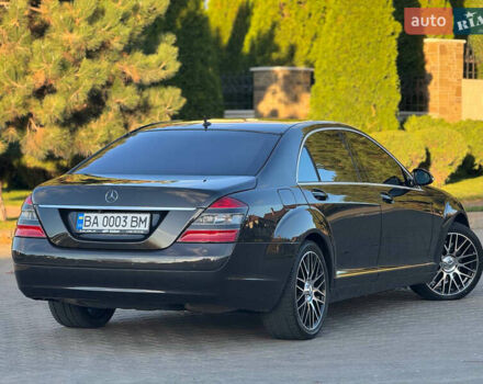 Черный Мерседес С Класс, объемом двигателя 4.66 л и пробегом 302 тыс. км за 9900 $, фото 14 на Automoto.ua