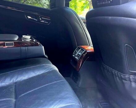 Черный Мерседес С Класс, объемом двигателя 5.5 л и пробегом 283 тыс. км за 13000 $, фото 12 на Automoto.ua