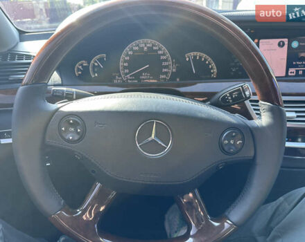 Черный Мерседес С Класс, объемом двигателя 5.5 л и пробегом 157 тыс. км за 20500 $, фото 13 на Automoto.ua