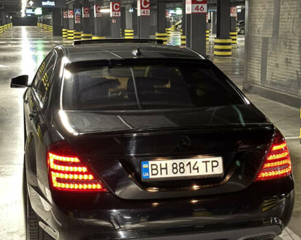 Черный Мерседес С Класс, объемом двигателя 5.5 л и пробегом 290 тыс. км за 12999 $, фото 9 на Automoto.ua