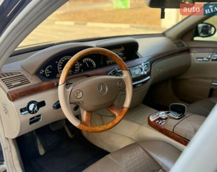 Черный Мерседес С Класс, объемом двигателя 3.5 л и пробегом 188 тыс. км за 12000 $, фото 64 на Automoto.ua