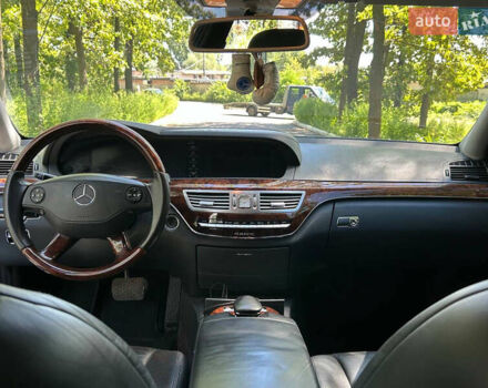 Чорний Мерседес С Клас, об'ємом двигуна 4.66 л та пробігом 587 тис. км за 9000 $, фото 7 на Automoto.ua