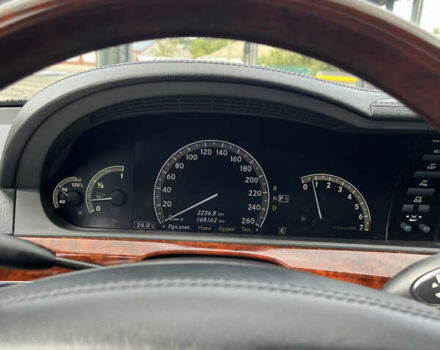 Черный Мерседес С Класс, объемом двигателя 5.5 л и пробегом 165 тыс. км за 15500 $, фото 32 на Automoto.ua