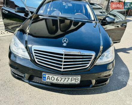 Черный Мерседес С Класс, объемом двигателя 5.5 л и пробегом 210 тыс. км за 12900 $, фото 81 на Automoto.ua