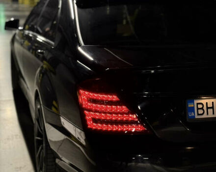 Черный Мерседес С Класс, объемом двигателя 5.5 л и пробегом 290 тыс. км за 12999 $, фото 7 на Automoto.ua