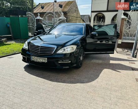 Черный Мерседес С Класс, объемом двигателя 5.5 л и пробегом 210 тыс. км за 12900 $, фото 88 на Automoto.ua